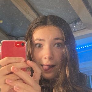 Meet your Posher, Ava